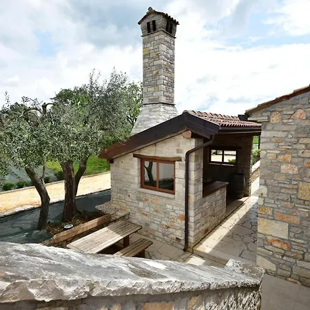 Borgo San Nicolo Resort *