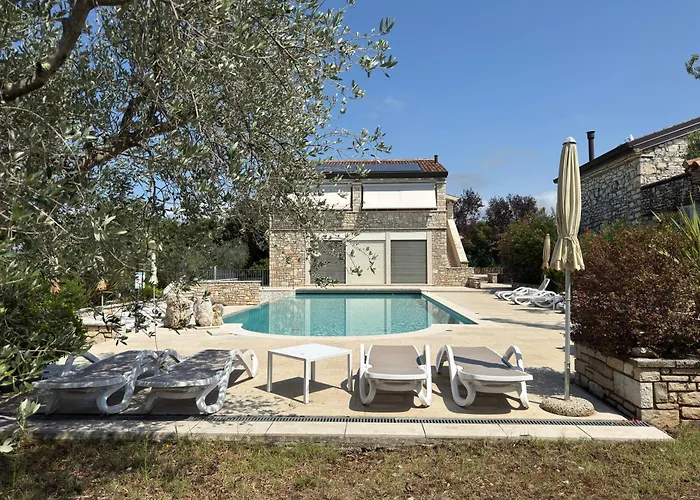 Relais Borgo San Nicolo *